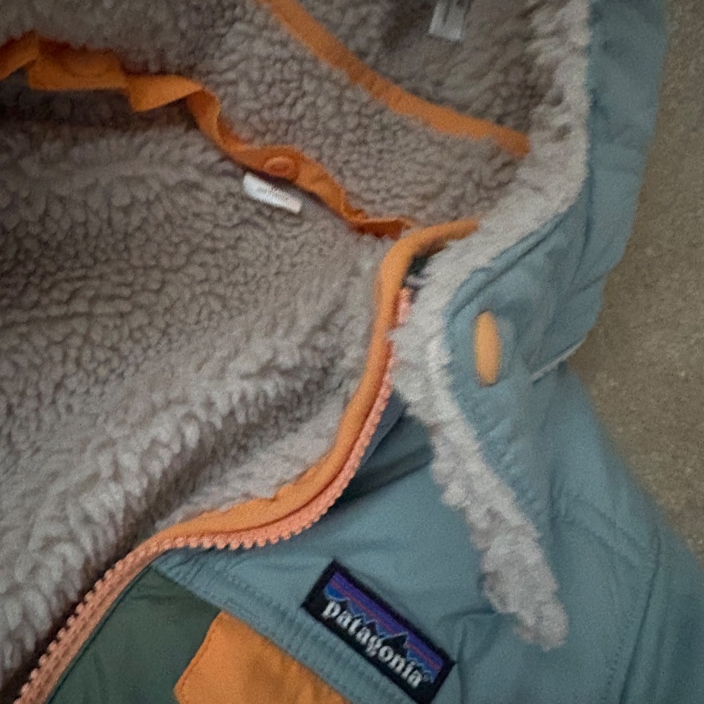 4t Reversible Patagonia Jacket - Picture 2 of 2